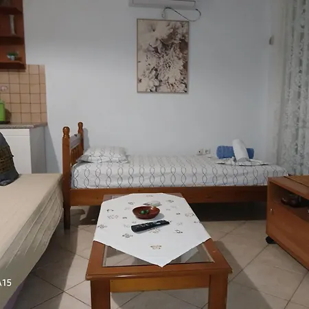 Antonia * Sarandë